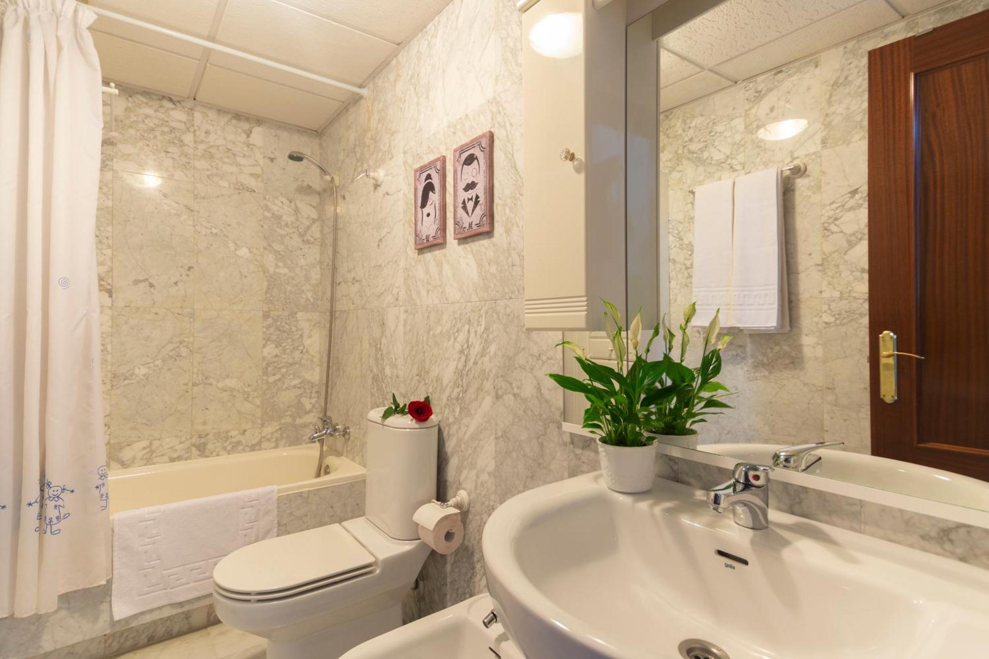 Apartamento Adultos Centro N V 1 Free Parking Granada Eksteriør bilde